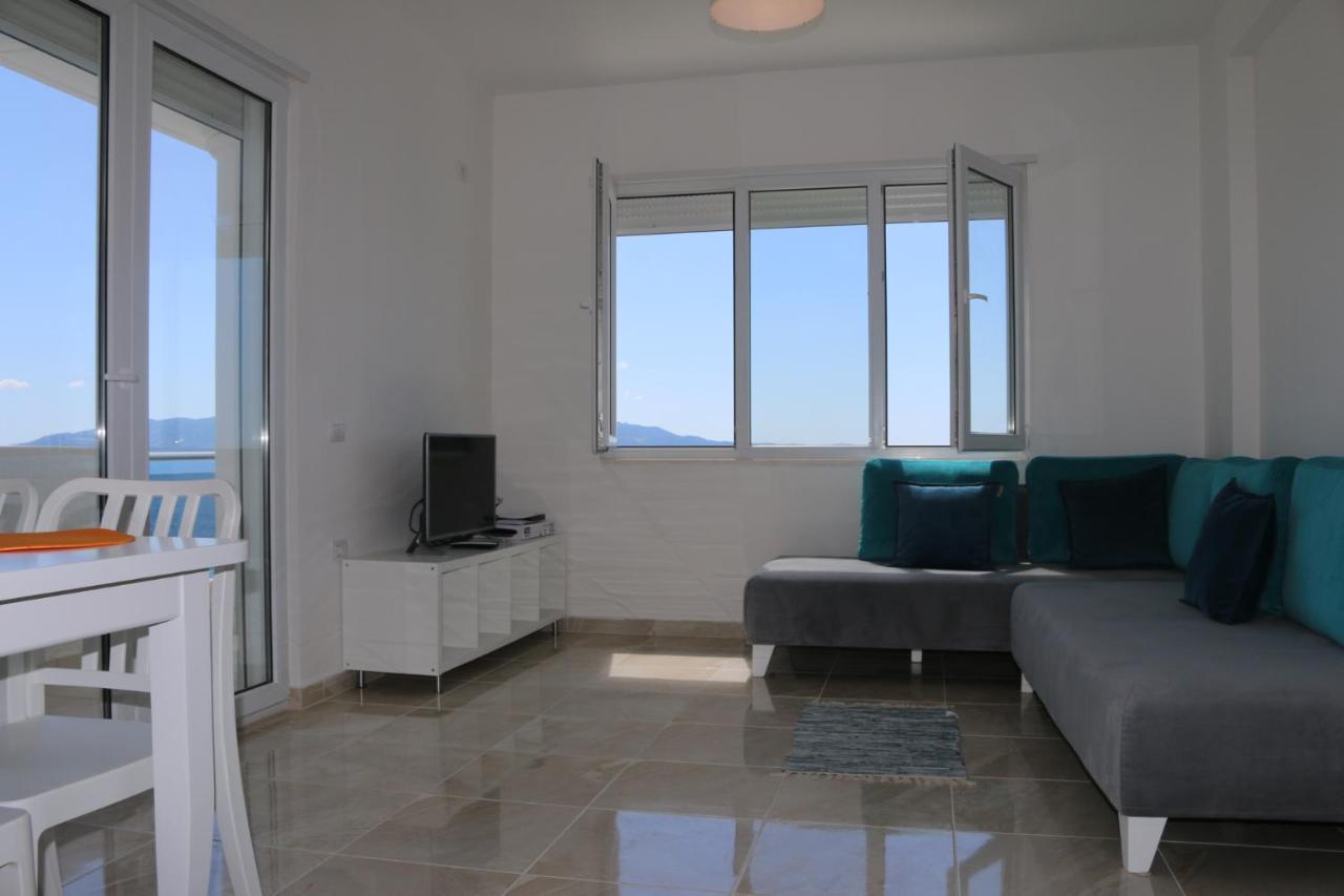 White Sea View Residence Sarandë Buitenkant foto