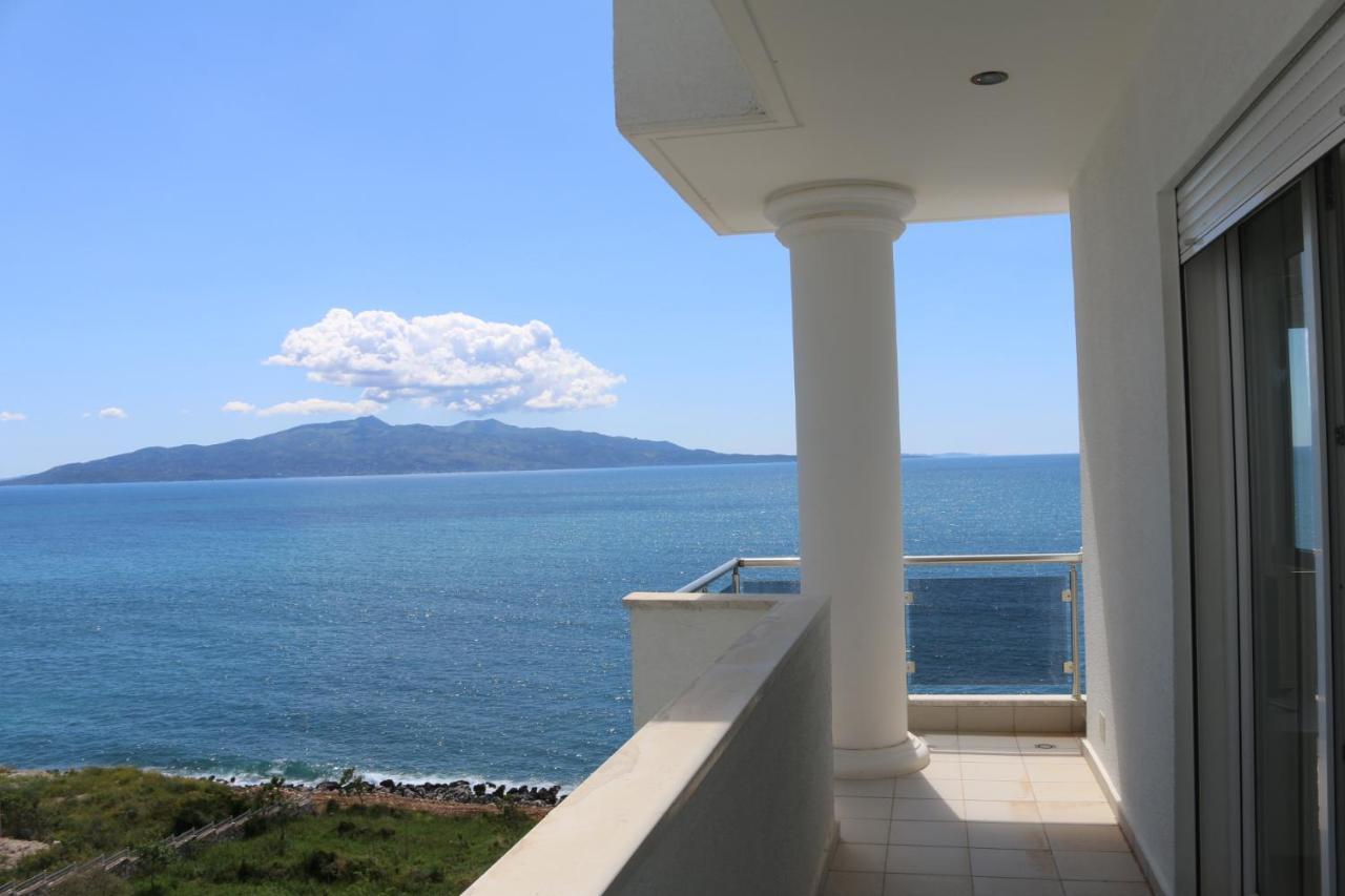 White Sea View Residence Sarandë Buitenkant foto