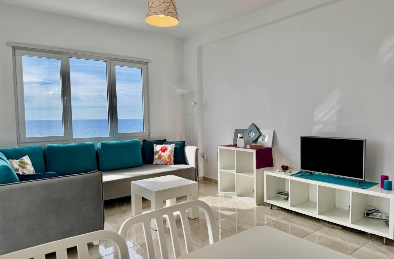 White Sea View Residence Sarandë Buitenkant foto