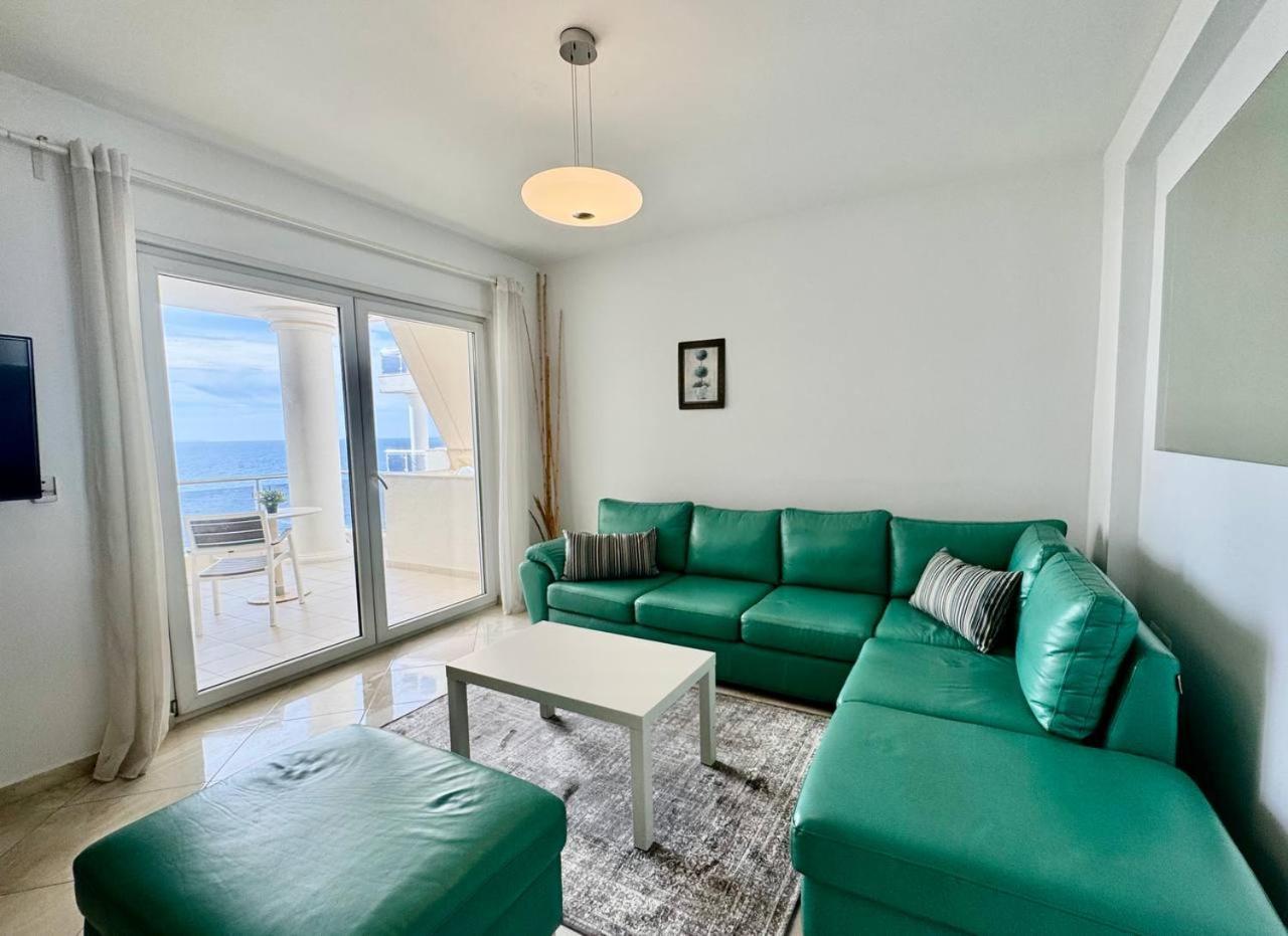 White Sea View Residence Sarandë Buitenkant foto